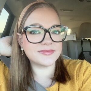 Meet your Posher, Mandy